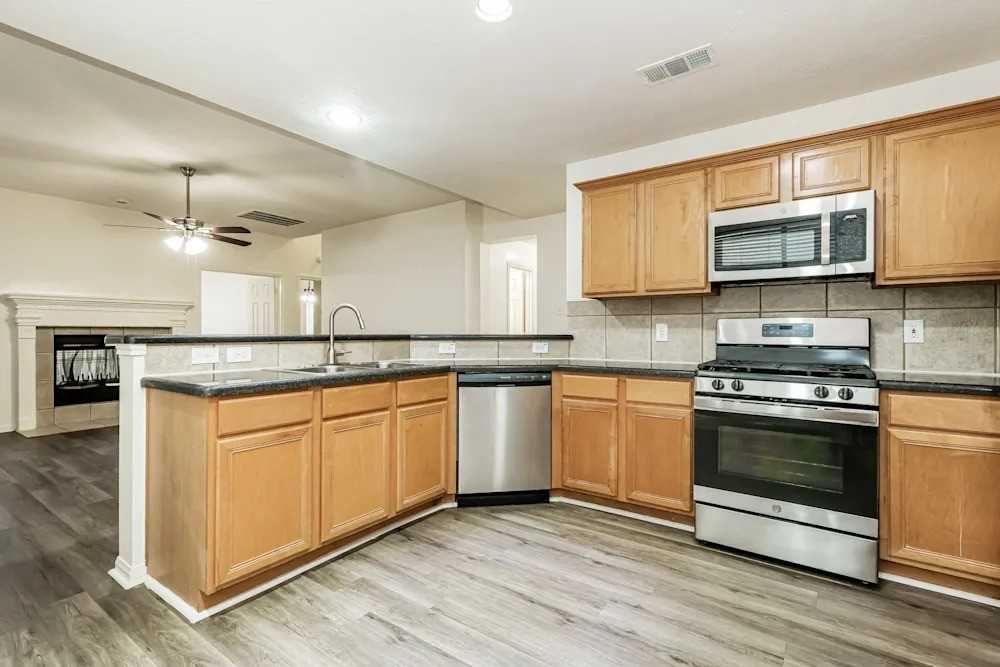15725 Stiller Park Dr #NA - Photo 5 of 13