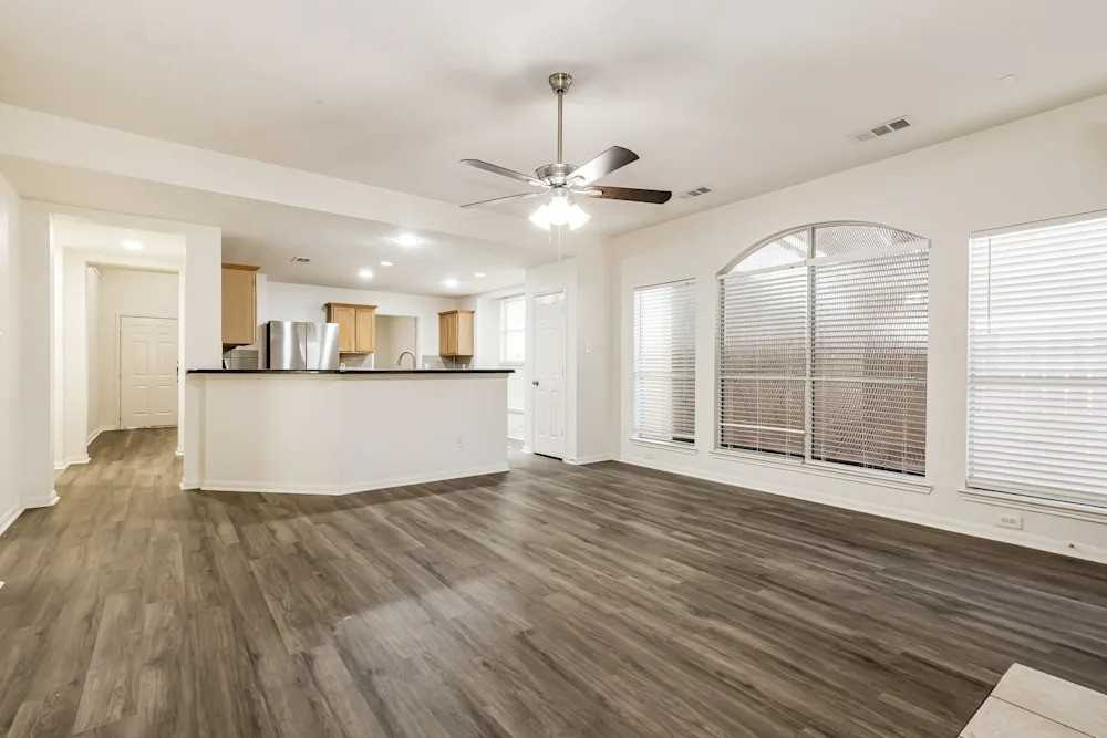 15725 Stiller Park Dr #NA - Photo 6 of 13