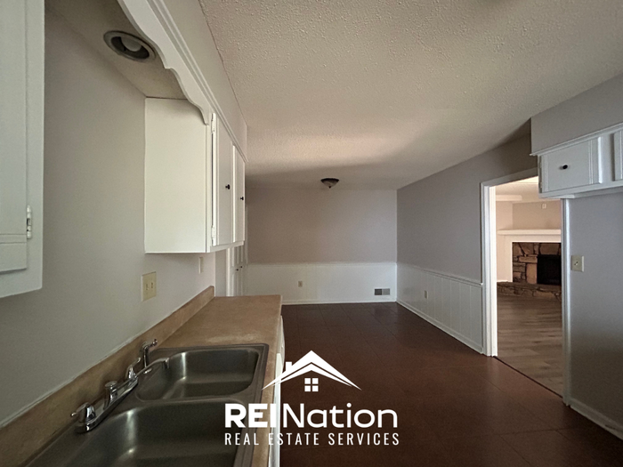 3857 Clemmer Dr - Photo 5 of 16