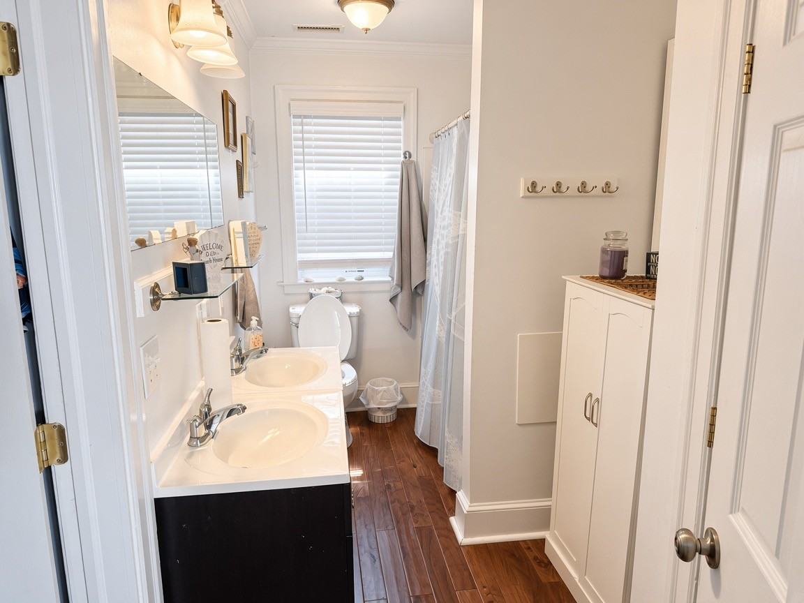 7 N Vassar Sq #B - Photo 6 of 10