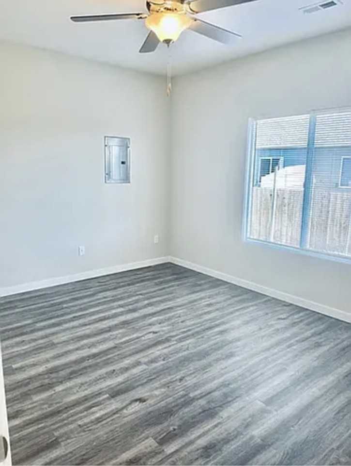 1613 E Redstem Ct #1613 - Photo 2 of 9