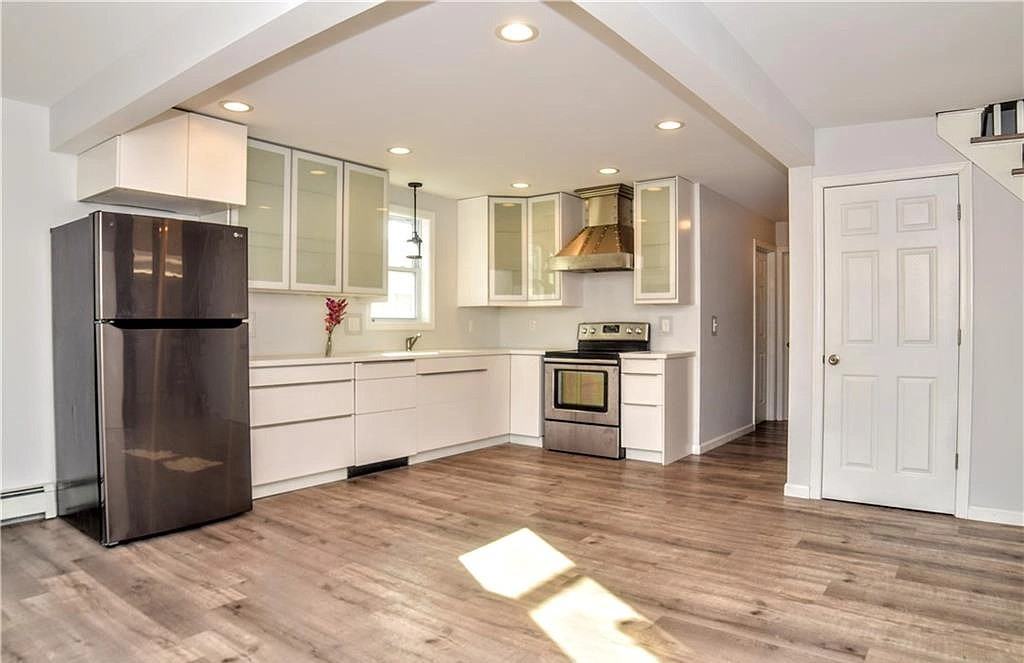 118 Webb Ave #NA - Photo 4 of 21