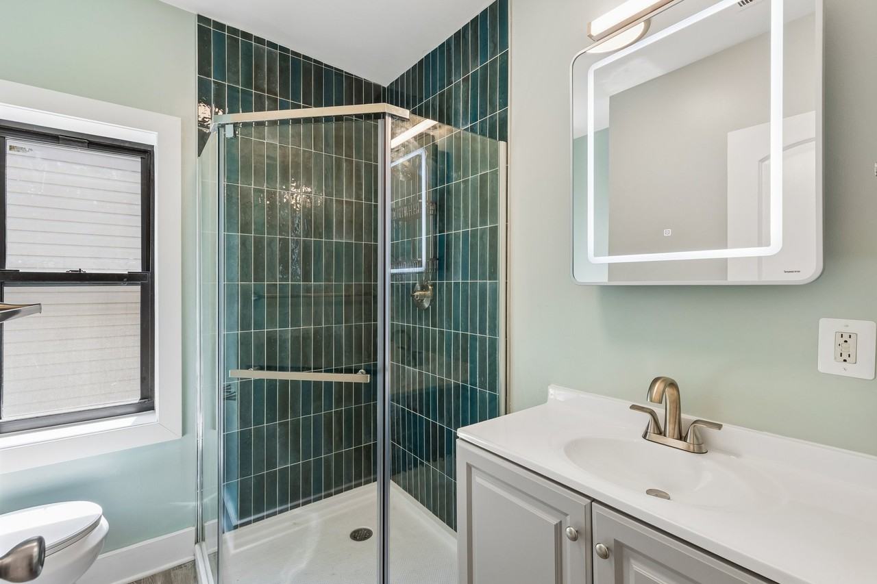 1507 N 17th St #1 - Photo 4 of 11