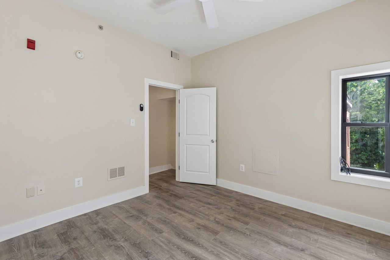 1507 N 17th St #1 - Photo 6 of 11