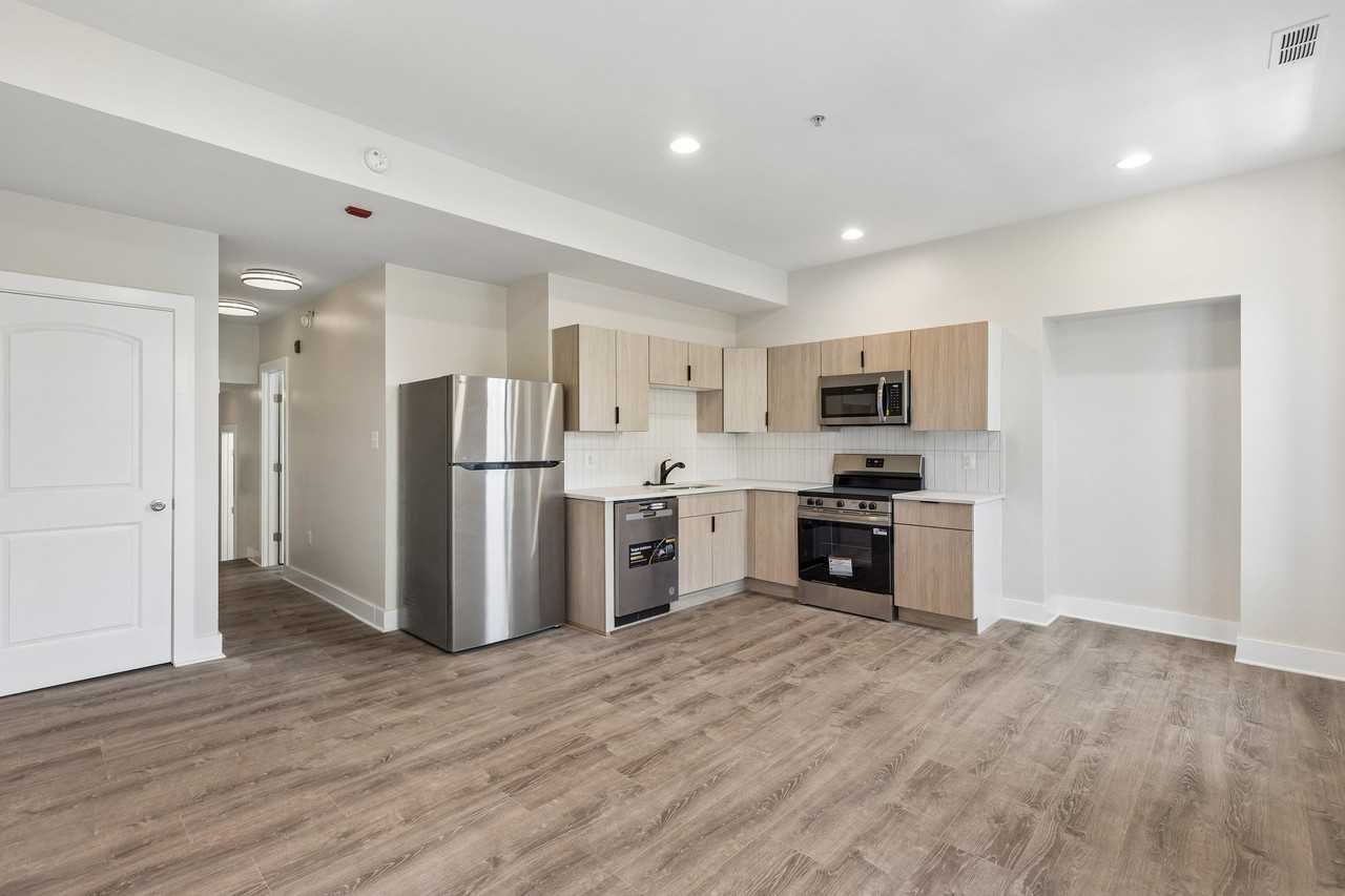 1507 N 17th St #1 - Photo 7 of 11