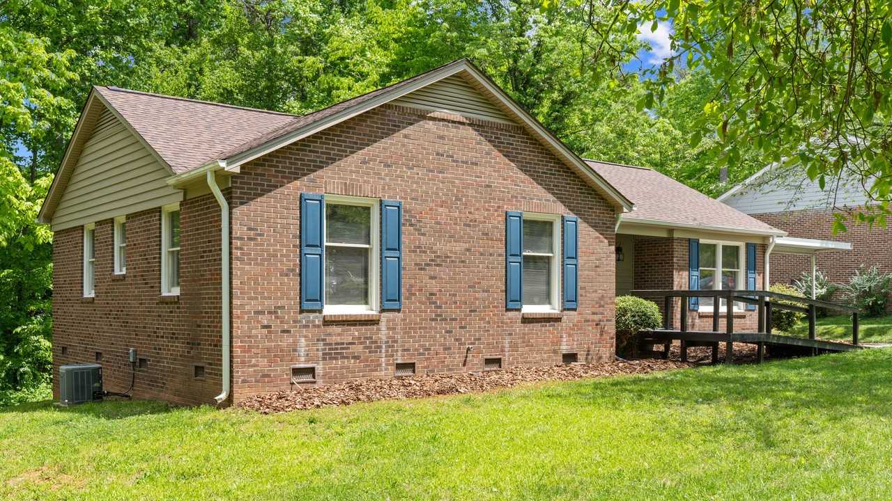 3904 Langdon Dr #NA - Photo 3 of 35
