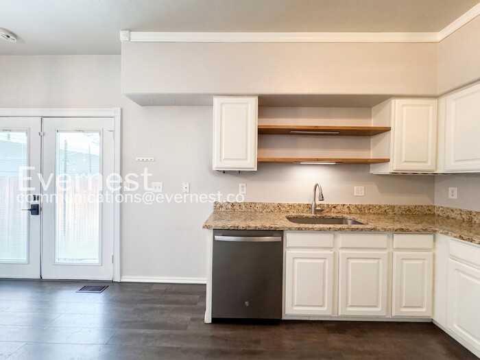 1922 Depew St - Photo 5 of 26