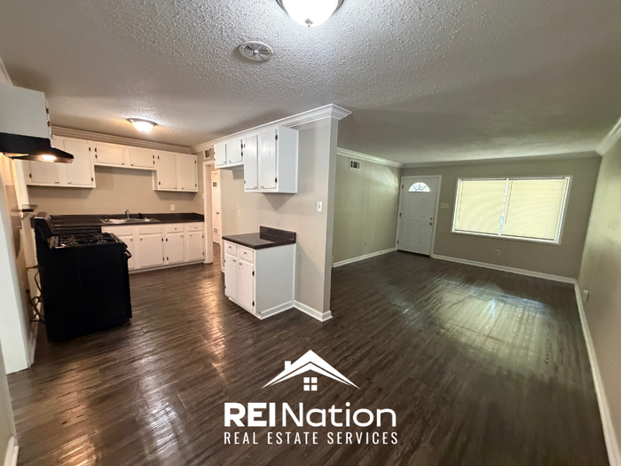 1706 Capri St - Photo 5 of 22