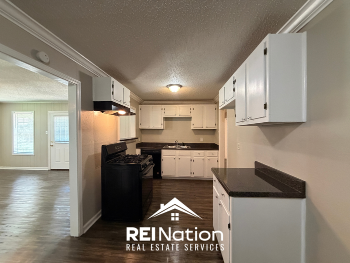 1706 Capri St - Photo 6 of 22