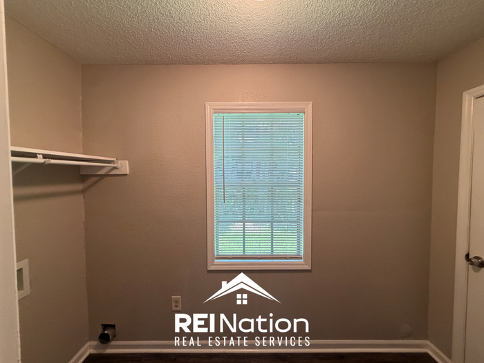 1706 Capri St - Photo 7 of 22