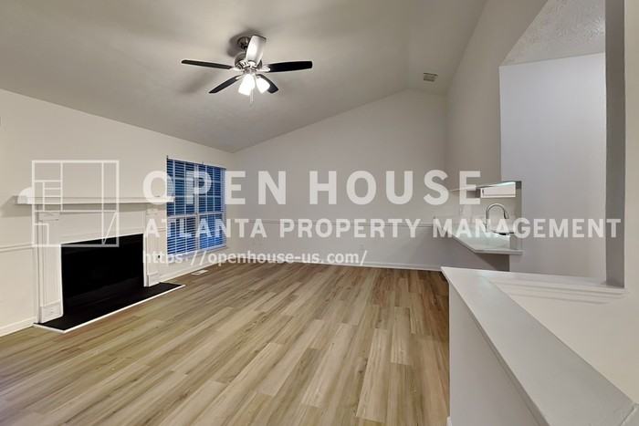 1818 Crescent Hill Dr Nw - Photo 6 of 20