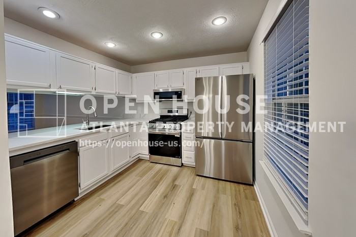 1818 Crescent Hill Dr Nw - Photo 7 of 20