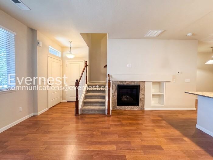 9086 E Phillips Ln - Photo 6 of 23