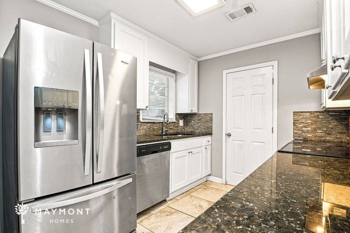 658 Partridge Ln - Photo 7 of 16