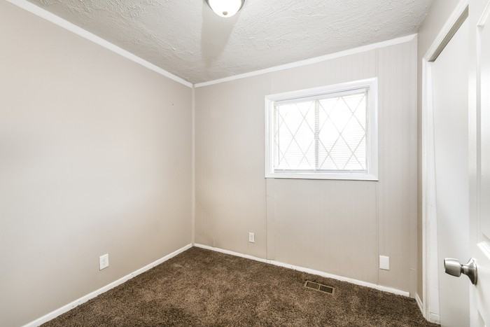 3860 Arquette Dr - Photo 7 of 10