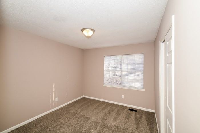 5270 Jean Dr - Photo 7 of 8