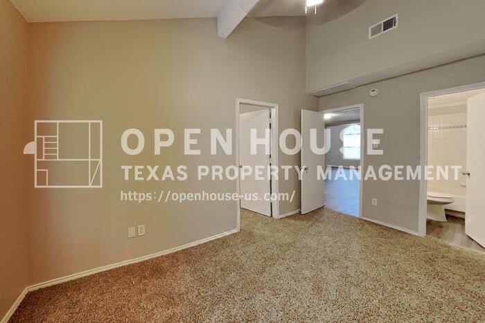 6715 Cherrytree Dr - Photo 7 of 23