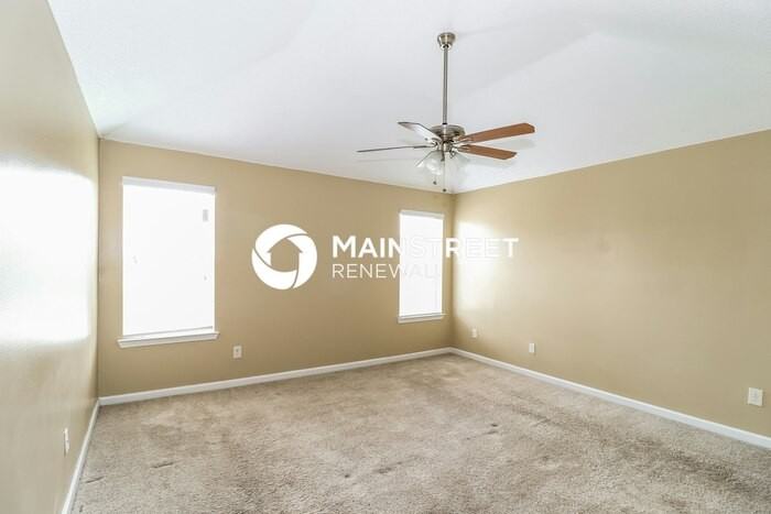 3836 Clarion Dr - Photo 7 of 17