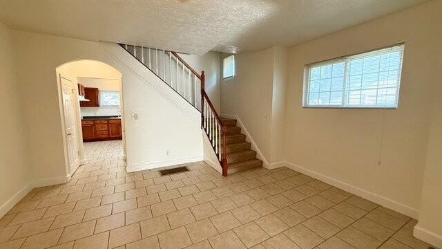 3356 Carrollton Ave - Photo 6 of 12