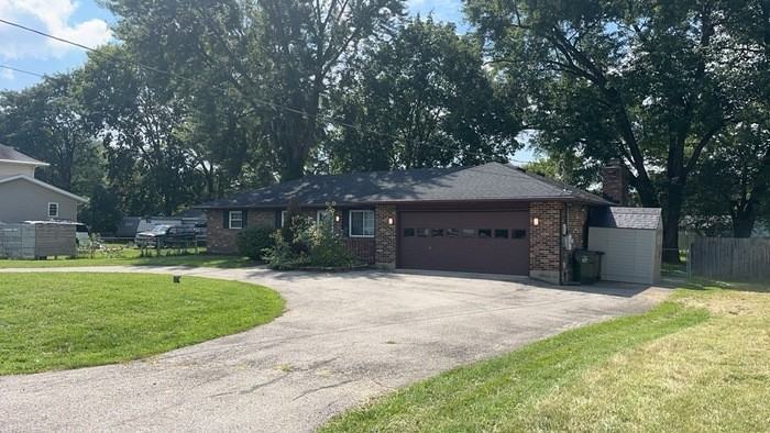 621 Waneta Ave - Photo 2 of 38