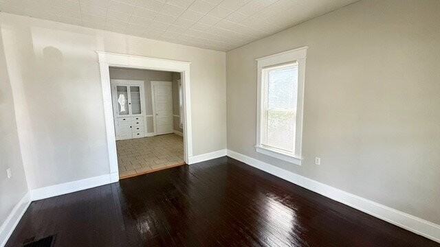 1415 Leonard St - Photo 3 of 13