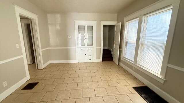 1415 Leonard St - Photo 5 of 13