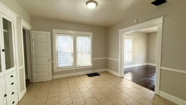 1415 Leonard St - Photo 6 of 13