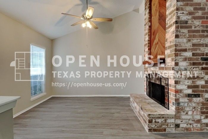 4734 Lost Lake Ln - Photo 5 of 21