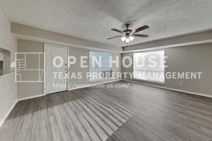 4734 Lost Lake Ln - Photo 6 of 21