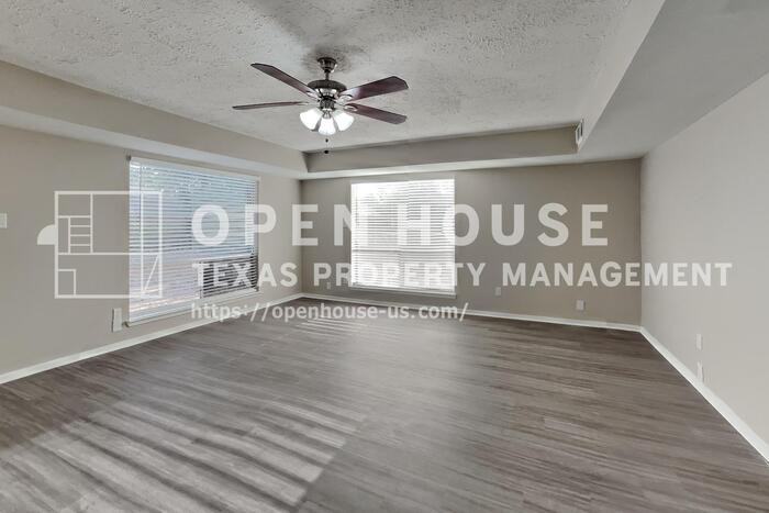 4734 Lost Lake Ln - Photo 7 of 21