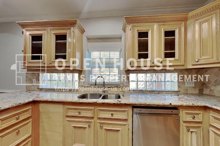 20123 Sunny Shores Dr - Photo 5 of 22