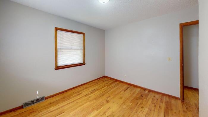 1727 Assumption Dr - Photo 5 of 17