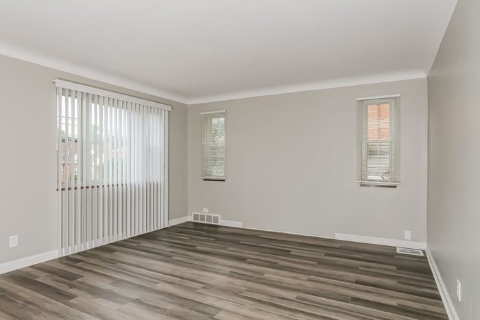 4313 Saint Martins Pl - Photo 4 of 10