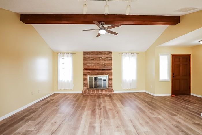 540 Haverlake Cir - Photo 4 of 15