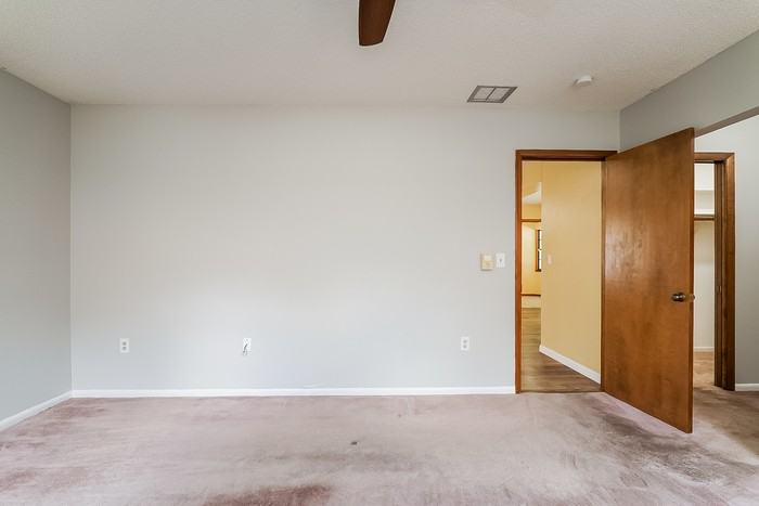 540 Haverlake Cir - Photo 7 of 15