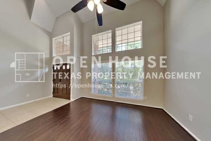 3215 Broken Bough Dr - Photo 4 of 24