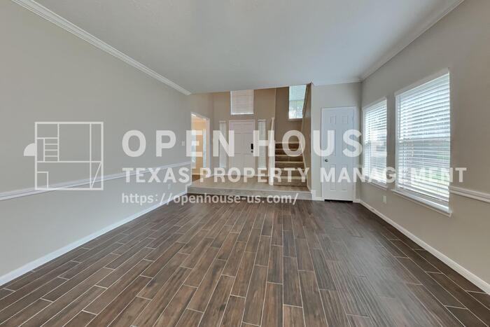 1343 Edenderry Ln - Photo 4 of 20