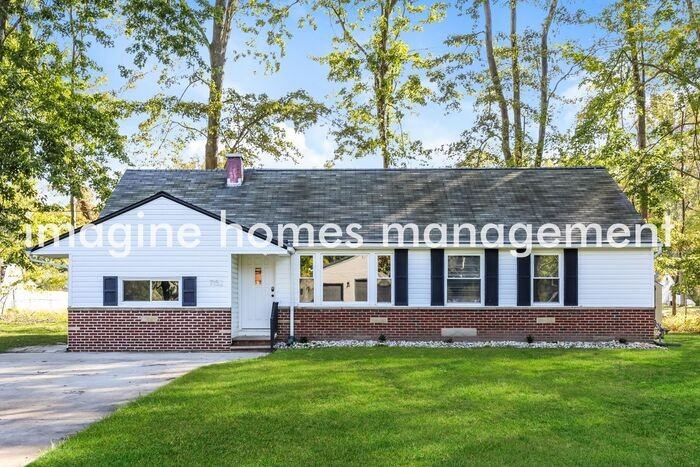 7152 Welland Dr