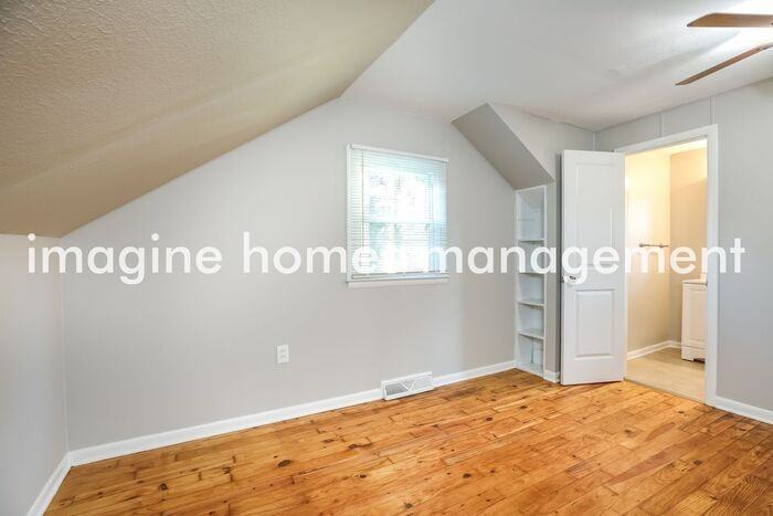 7152 Welland Dr - Photo 7 of 15