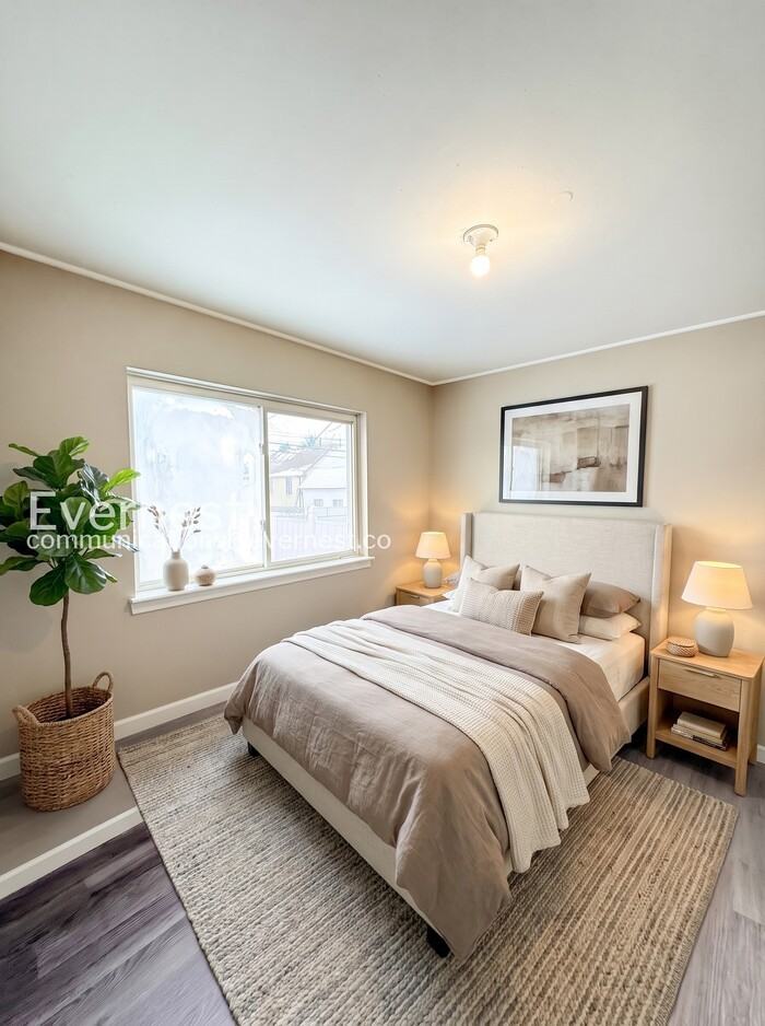 23569 Stewart Ave - Photo 3 of 22