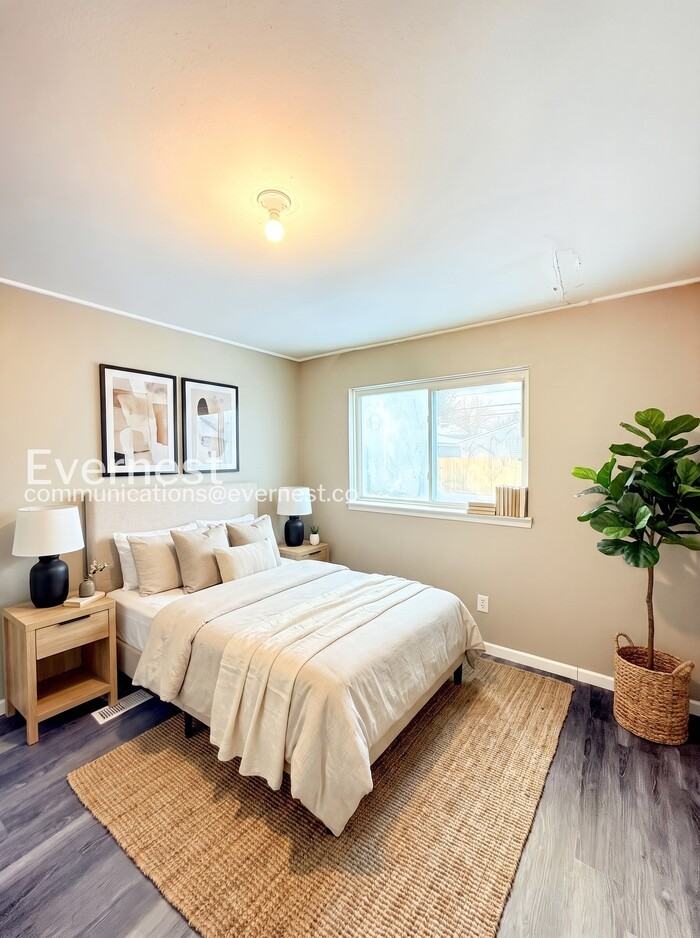 23569 Stewart Ave - Photo 4 of 22