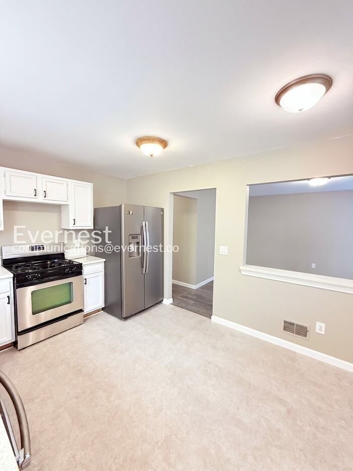 23569 Stewart Ave - Photo 6 of 22