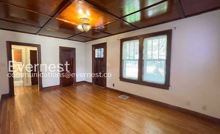 2412 Inga St - Photo 4 of 12