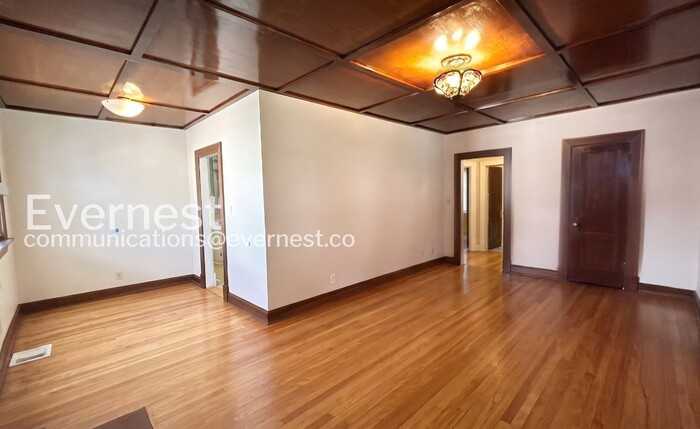 2412 Inga St - Photo 5 of 12