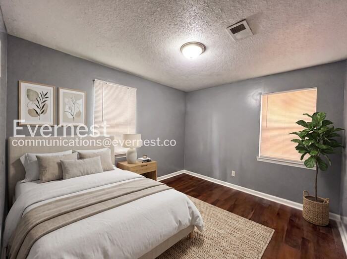 284 E Holmes Rd - Photo 4 of 26