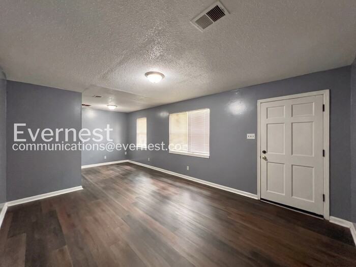 284 E Holmes Rd - Photo 7 of 26