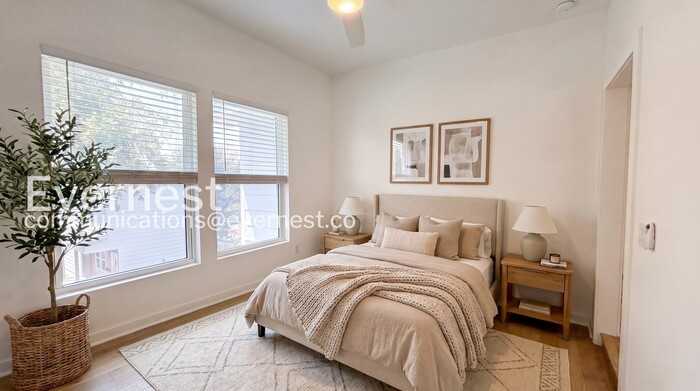 2507 E Commerce St #2 - Photo 5 of 26