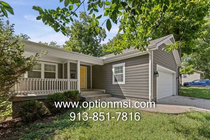 8926 Grand Ave - Photo 2 of 38