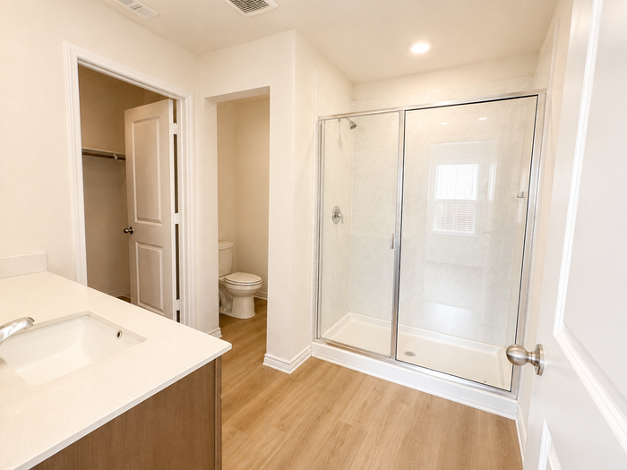819 Sunrise Ln - Photo 7 of 23