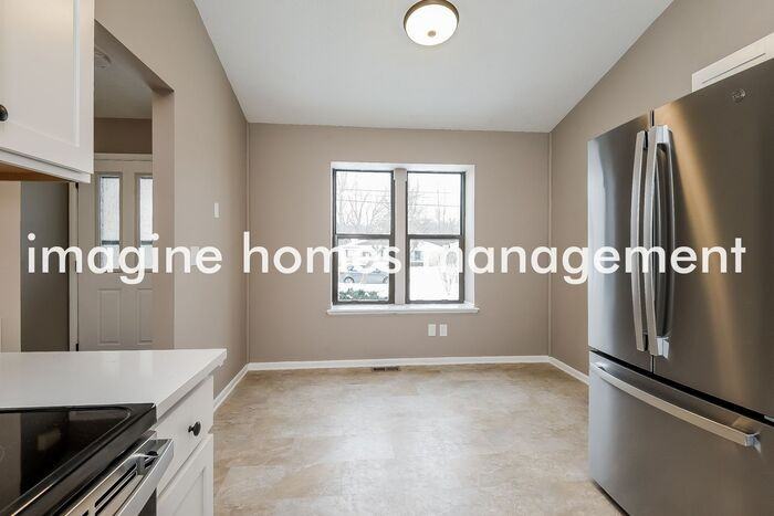 210 Maplelawn Dr - Photo 6 of 14